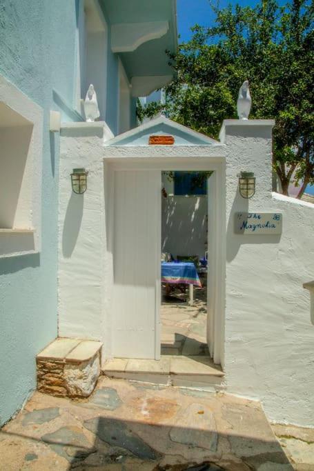 The Magnolia Villa Skopelos Town Exterior photo